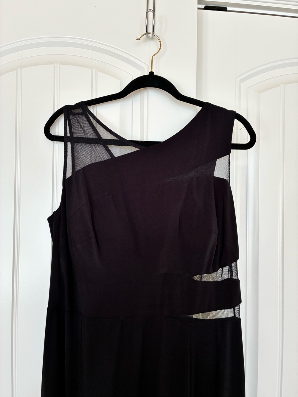 Morgan & Co. Black One-Shoulder Evening Gown with Mesh Cutouts Size 12/14